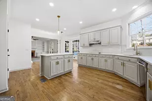 745 Woodrow Dr, Lawrenceville, GA 30043 - Photo 9