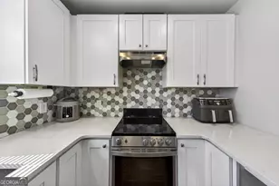 171 W Carver Dr, Athens, GA 30601 - Photo 11