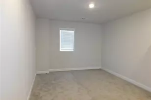 930 Elderberry Ct, Lawrenceville, GA 30045 - Photo 15