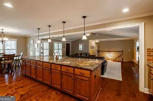 275 Davis Estates Rd, Athens, GA 30606 - Photo 5