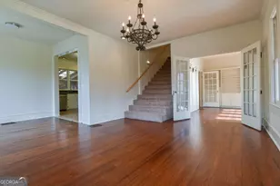 120 S Tusten St, Elberton, GA 30635 - Photo 9