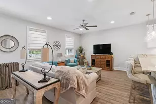 300 2nd St E, Darien, GA 31305 - Photo 3