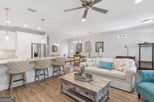 300 2nd St E, Darien, GA 31305 - Photo 5