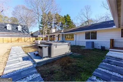 7330 Hunters Branch Drive NE, Atlanta, GA 30328 - Photo 39