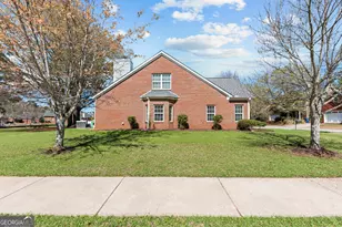 1051 Brookshire Dr, Bogart, GA 30622 - Photo 3