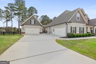 22 Huntsman Run, Senoia, GA 30276 - Photo 3