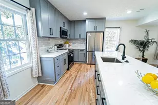 5205 Corinth Cir, Stone Mountain, GA 30087 - Photo 5