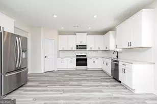 334 Bluegill Dr, Jefferson, GA 30549 - Photo 5