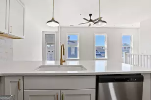 302 Lorch St, Savannah, GA 31404 - Photo 7