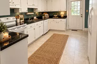 151 S Tusten St, Elberton, GA 30635 - Photo 7
