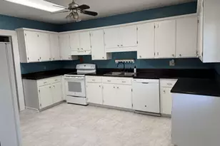 151 S Tusten St, Elberton, GA 30635 - Photo 7