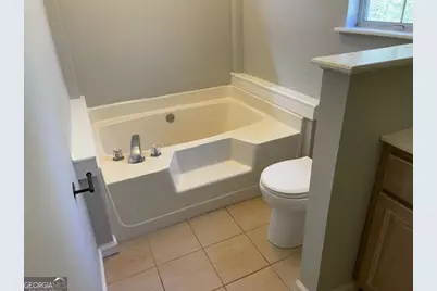 440 E Country Woods Drive, Covington, GA 30016 - Photo 11