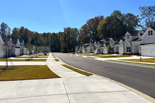 36 Village Ct, Cleveland, GA 30528 - Photo 5