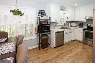 3710 Rambling Woods Drive, Loganville, GA 30052 - Photo 9