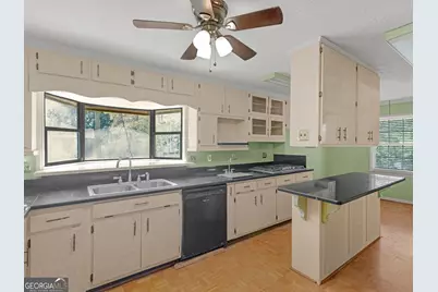 209 Founders Drive, Barnesville, GA 30204 - Photo 33