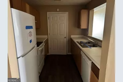 3203 Fairington Ridg Circle, Lithonia, GA 30038 - Photo 3