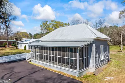 215 Hartwell Road, Lavonia, GA 30553 - Photo 9