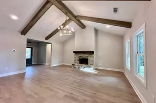 311 Mourning Ct, Lagrange, GA 30241 - Photo 9