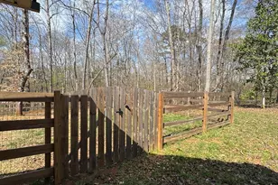 46 W Greenwood Dr, Carrollton, GA 30117 - Photo 17