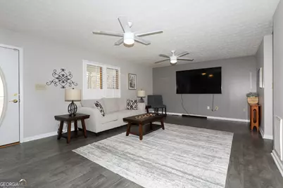 504 Rue Chalet, Lavonia, GA 30553 - Photo 9
