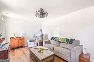 14 Laurel Dr, Newnan, GA 30265 - Photo 3