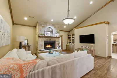 1320 Burroughs Road, Lavonia, GA 30553 - Photo 11