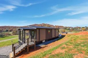 527 Saunders Rd, Franklin, NC 28734 - Photo 5