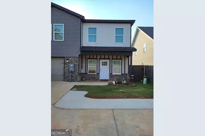 300 Beau Claire Circle, Byron, GA 31008 - Photo 1