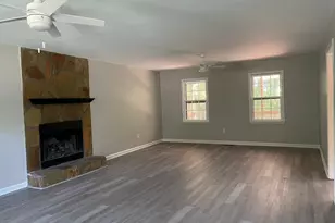 220 Freestone Dr, Newnan, GA 30265 - Photo 9