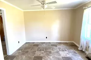 555 Jordan Ln, Swainsboro, GA 30401 - Photo 11