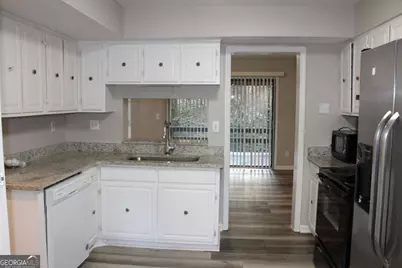 1010 Mariners Court, Stone Mountain, GA 30083 - Photo 9