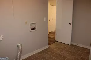 1010 Mariners Ct, Stone Mountain, GA 30083 - Photo 23