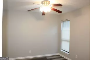 1010 Mariners Ct, Stone Mountain, GA 30083 - Photo 21