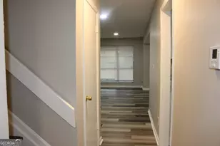 1010 Mariners Ct, Stone Mountain, GA 30083 - Photo 7