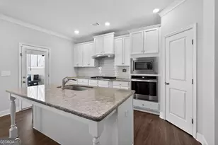 1836 Holman Forest Dr, Hoschton, GA 30548 - Photo 3