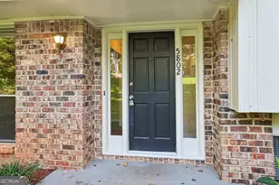 5802 Simone Dr, Stone Mountain, GA 30087 - Photo 7