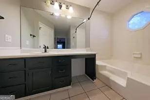 106 Ayries Dr, Thomasville, GA 31792 - Photo 11