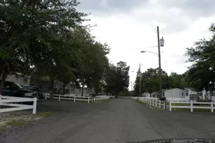 3470 SE Arnold Dr SE, Allenhurst, GA 31301 - Photo 1