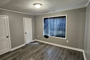 521 Meriwether St, Griffin, GA 30224 - Photo 3