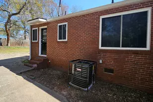 521 Meriwether St, Griffin, GA 30224 - Photo 11