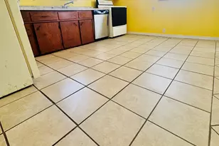 205 E Brumby Ave, Reidsville, GA 30453 - Photo 5