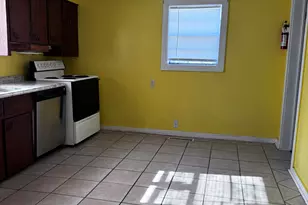 205 E Brumby Ave, Reidsville, GA 30453 - Photo 5