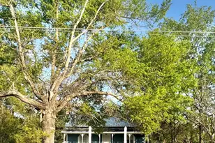 205 E Brumby Ave, Reidsville, GA 30453 - Photo 3