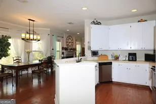 154 Buffalo Dr, Brunswick, GA 31523 - Photo 7