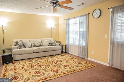 5800 Union Walk Drive, Union City, GA 30291 - Photo 15