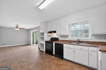 6925 Kimberland Gardens Lane, Lithonia, GA 30058 - Photo 11