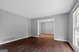 6925 Kimberland Gardens Ln, Lithonia, GA 30058 - Photo 5