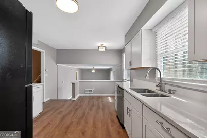 4491 Dorset Circle, Decatur, GA 30035 - Photo 11