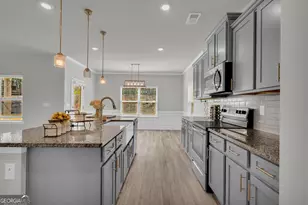 304 Magnolia Villas Dr, Cornelia, GA 30531 - Photo 7