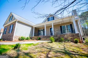 203 Central Heights Dr, Carrollton, GA 30116 - Photo 3